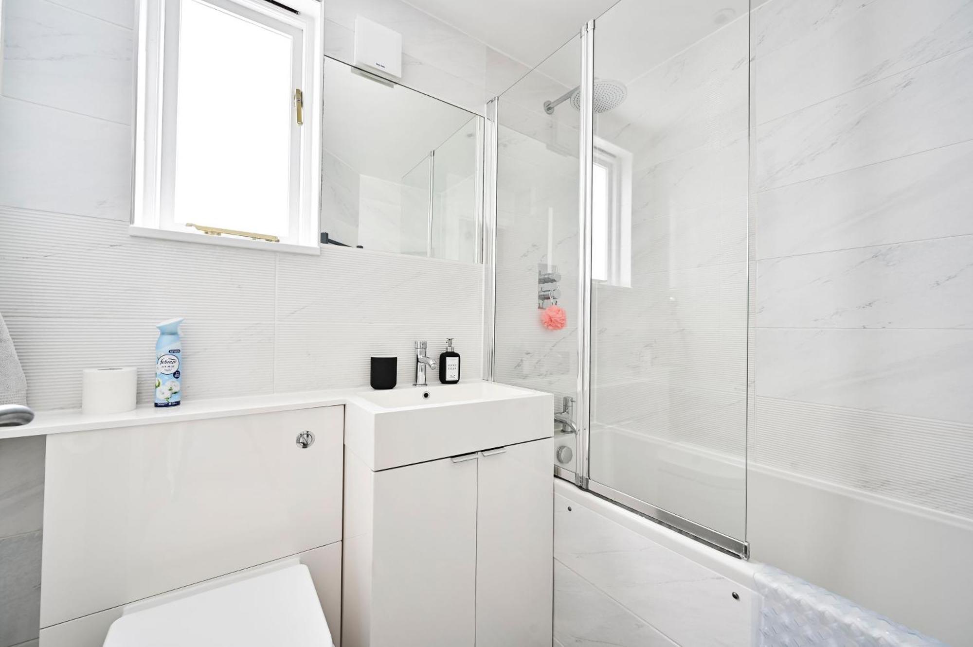 Апартаменти New Chic 3-Bed Flat In Clapham Лондон Екстер'єр фото